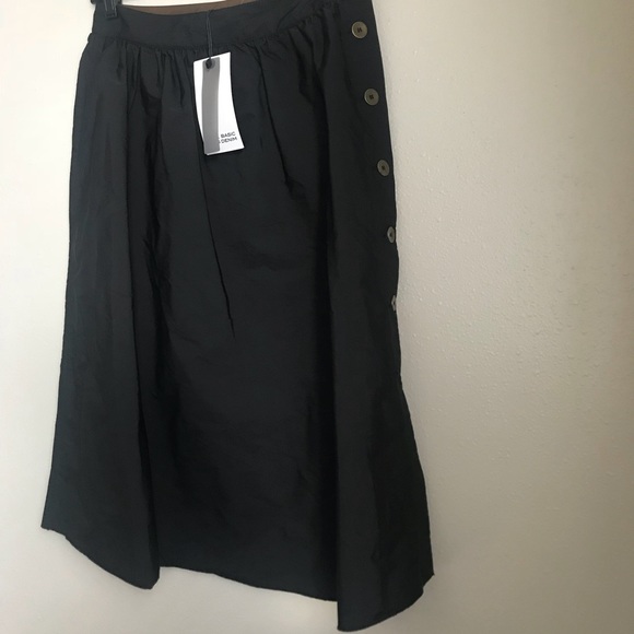 NWT Zara Black/ Bronze Reversible Skirt - Picture 6 of 7